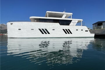 Katamarán Ocean Beast 65 - Inka (s posádkou)