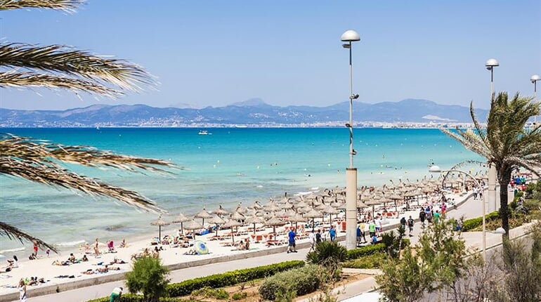 Hotel Mix Smart: fotografie vybavení exteriérů a interiérů ubytování.