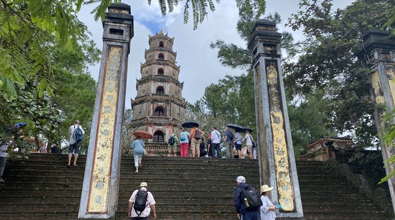 Hue - pagoda Nebeské paní
