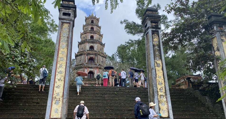 Hue - pagoda Nebeské paní