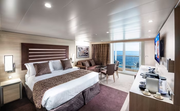 er msc yacht club deluxe suite yc1 exp desk