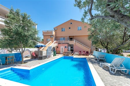 Novalja - Claudia apartmány ***