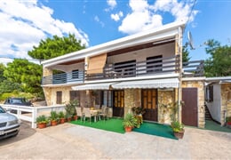 Stara Novalja - Danijela apartmány ***