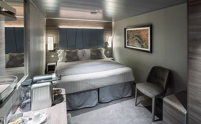 msc yacht club interior suite yin 700x433