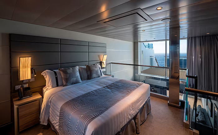 msc yacht club duplex suite with whirlpool bath yjd 700x433