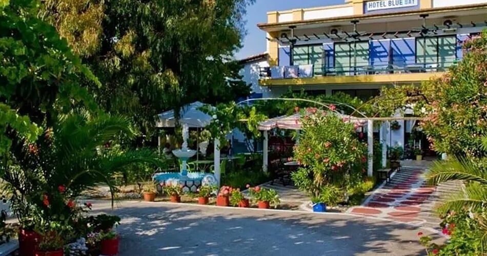 Hotel-Blue-Bay-Beach-1