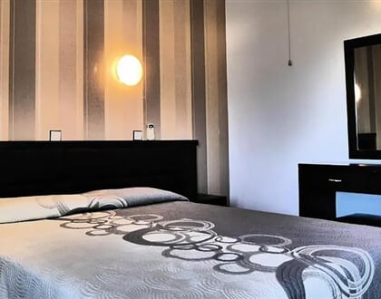 Hotel Blue Bay Beach: fotografie vybavení exteriérů a interiérů ubytování.