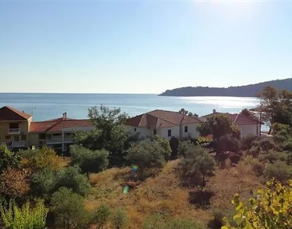Hotel Blue Bay Beach: fotografie vybavení exteriérů a interiérů ubytování.