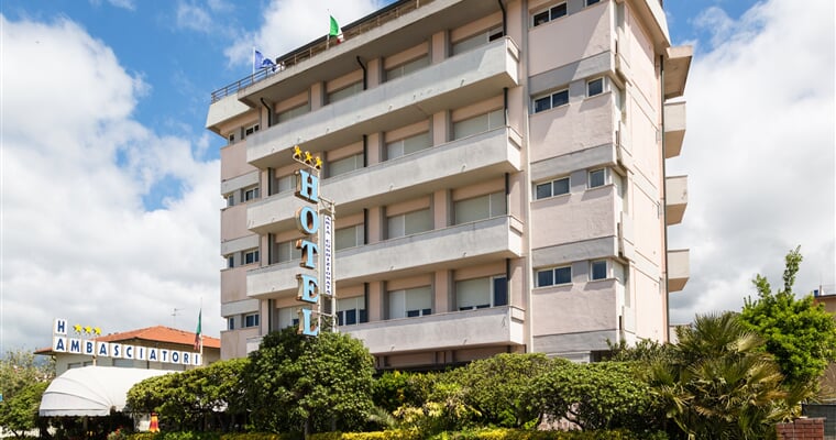 Hotel Ambasciatori    Marina Di Pietrasanta 24 (1)