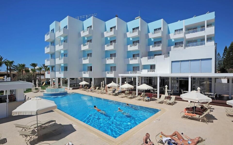 Hotel Okeanos Beach Boutique: fotografie vybavení exteriérů a interiérů ubytování.