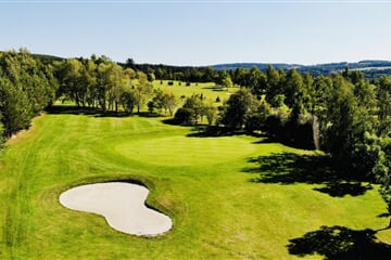 Hořehledy - našlapaný golfový pobyt pod Brdy