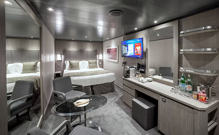 sh msc yacht club interior suite  yin 700x433