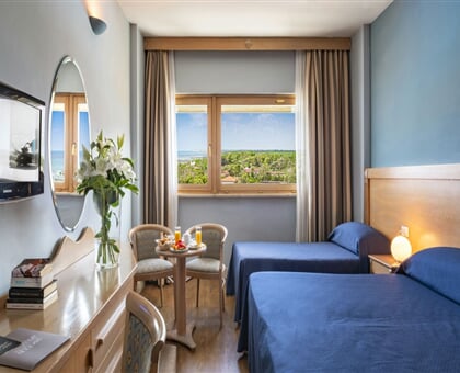 GH Continental   Tirrenia (4)