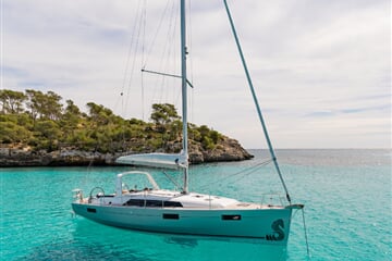 Plachetnice Oceanis 41.1 - Black Lion