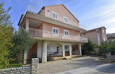 Srima (Vodice) - Martina apartmány ***