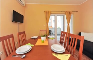 Srima (Vodice) - Kruno apartmány ***