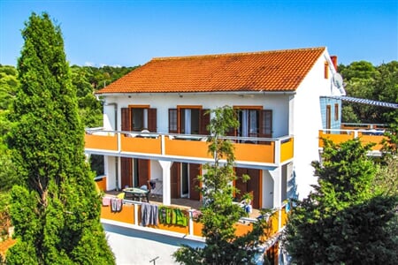 Lun - Zora apartmány ***