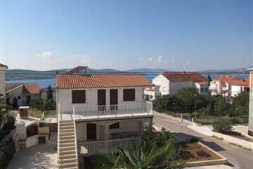 Okrug Gornji - Pero vila - apartmány v soukromí ***