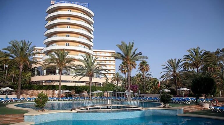 Hotel Grupotel Club Cala Marsal: fotografie vybavení exteriérů a interiérů ubytování.