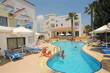 Agia Napa - Aparthotel Petrosana