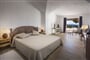 Nelson Lodge, Baja Sardinia, Sardinie