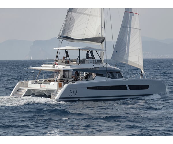 Katamarán Samana 59 - Liberta - Luxury Catamaran, A/C, Generator, Water maker. Solar panel (s posádkou)