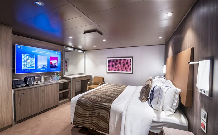 se msc yacht club interior suite 03