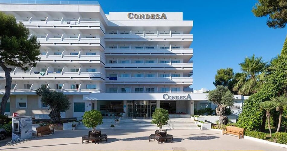 Hotel Condesa: fotografie vybavení exteriérů a interiérů ubytování.