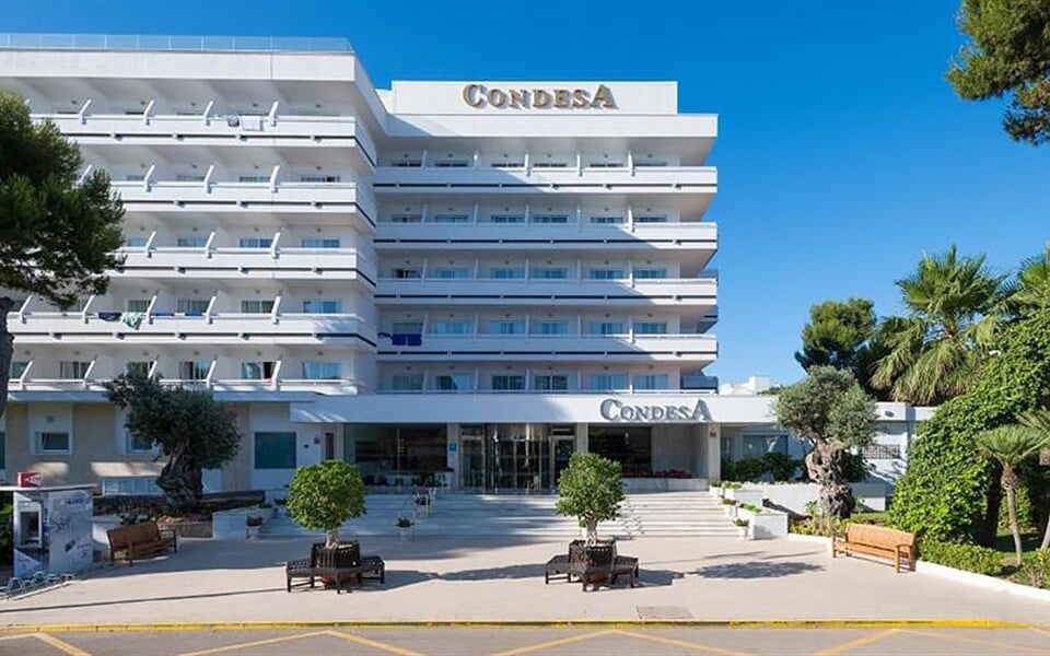 Hotel Condesa: fotografie vybavení exteriérů a interiérů ubytování.