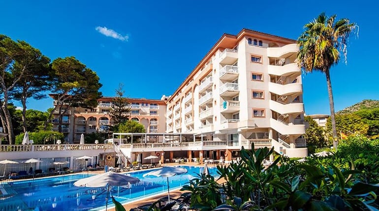 Hotel Canyamel Classic: fotografie vybavení exteriérů a interiérů ubytování.
