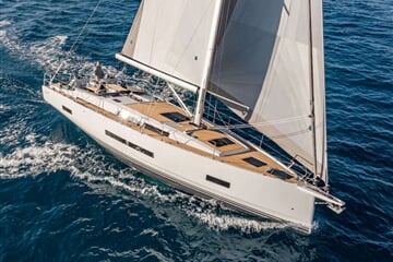 Plachetnice Hanse 388 - Divina