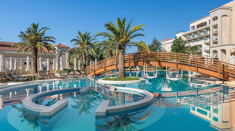 Hotel Splendid Conference & Spa Resort: fotografie vybavení exteriérů a interiérů ubytování.