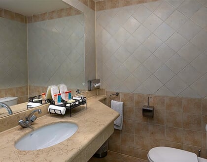 Hotel Xperience St. George Homestay: fotografie vybavení exteriérů a interiérů ubytování.