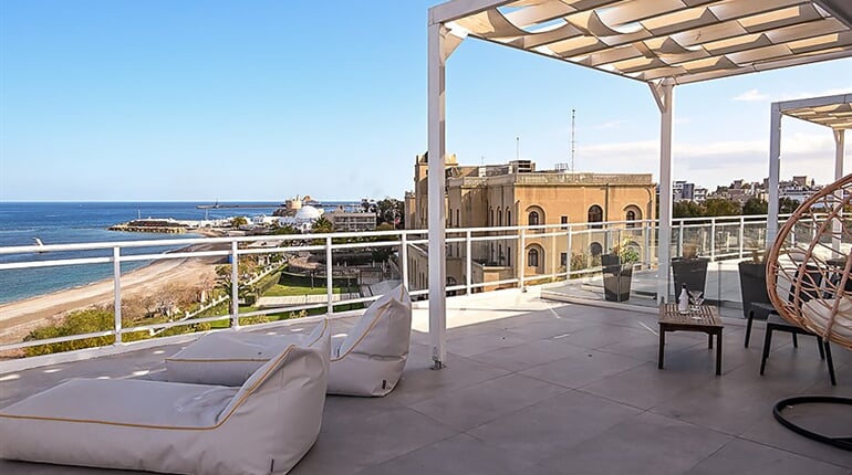 Hotel Amalia Sea: fotografie vybavení exteriérů a interiérů ubytování.