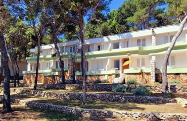 Ostrov Hvar - město Jelsa - Fontana Resort - apartmány - 7 nocí