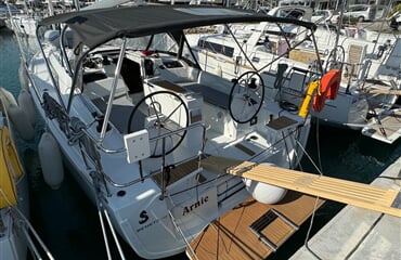 Gulet Oceanis 34.1 - Arnie