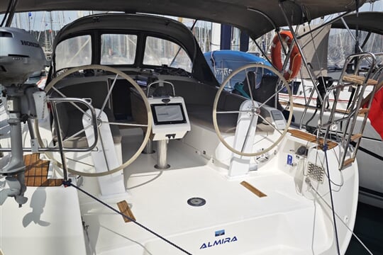 Plachetnice Bavaria Cruiser 37 - Almira