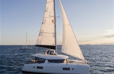 Lagoon 42 - Notorious A/C, Gen, Watermaker, 12 pax