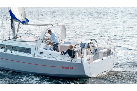 Sun Odyssey 389 - 