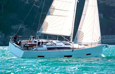 Dufour 390 Grand Large - Sail Corvus