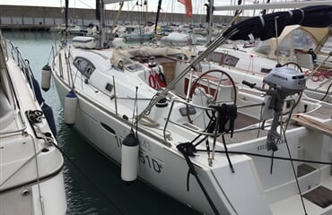 Oceanis 43 - Silly Shark
