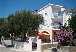 Gradac - Čuturić Josip vila ***