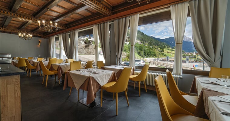Hotel Monzoni, Pozza di Fassa 24 (1)