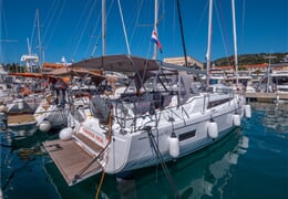 Plachetnice Oceanis 40.1 - no name