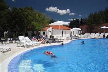 Starigrad-Paklenica - Víkendové koupání