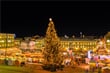 Vánočně osvícený trh Kauppatori