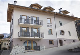 Aparthotel Dolomites ***S - Commezzadura