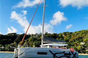 Katamarán Excess 11 - MOANA IBIZA BAREBOAT