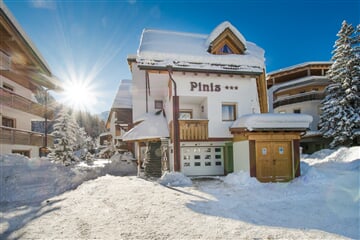 Chalet Pinis *** - Corvara in Badia - La Villa