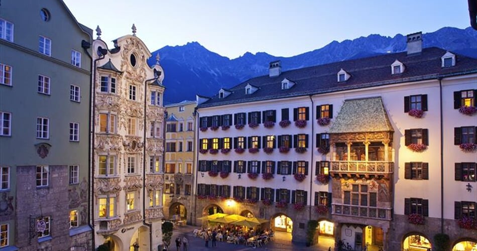 Foto - Innsbruck a okolí - Innsbruck - historie i příroda v srdci Alp - pro seniory